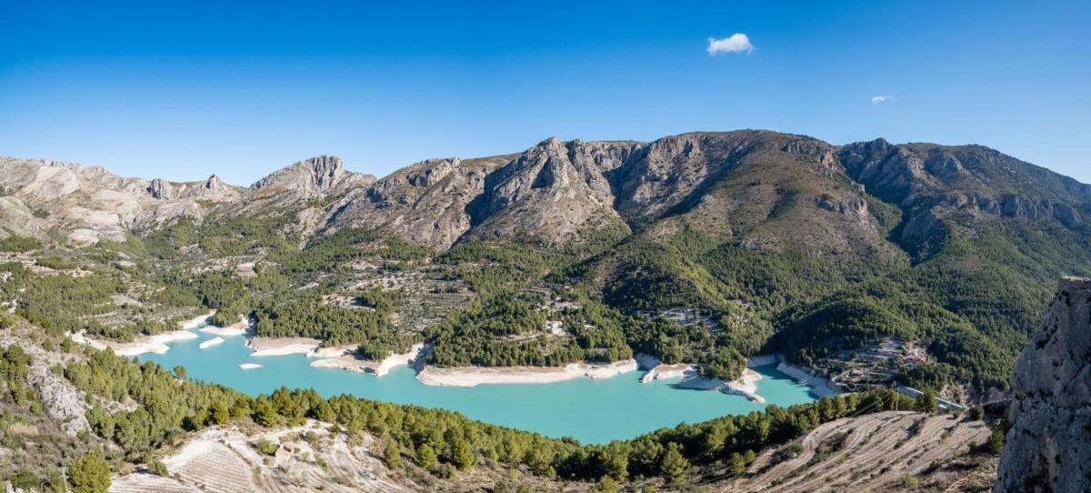 Land for sale in Guadalest, Alicante photo 1