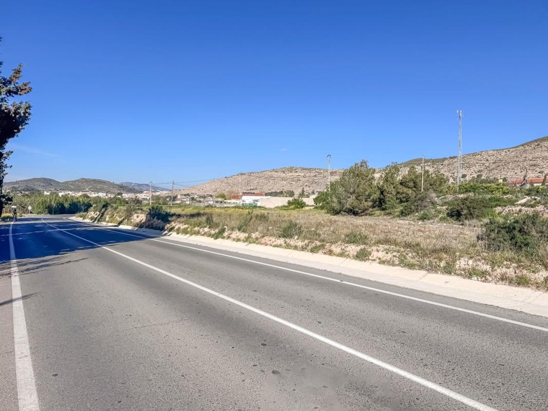 Terreno en venta en Hondón de las Nieves, Alicante photo 5