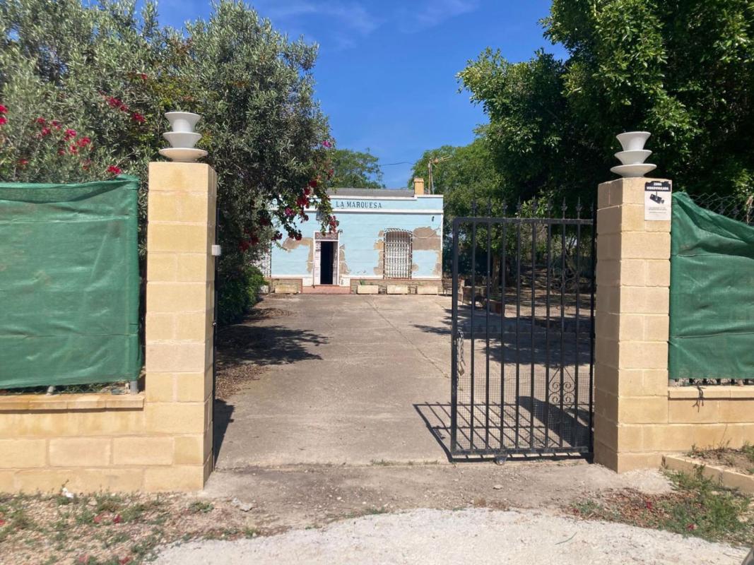Działka na sprzedaż w Los Montesinos, Alicante photo 1