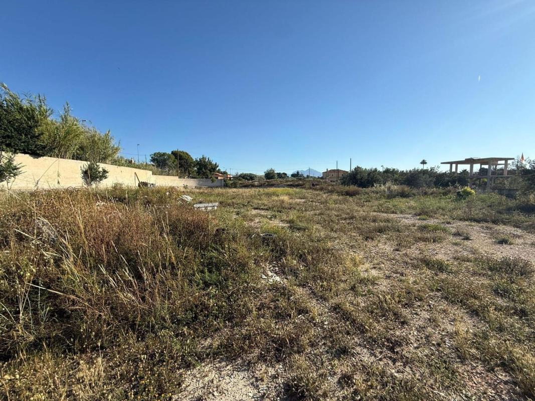 Terreno en venta en Alicante / Alacant, Alicante photo 1