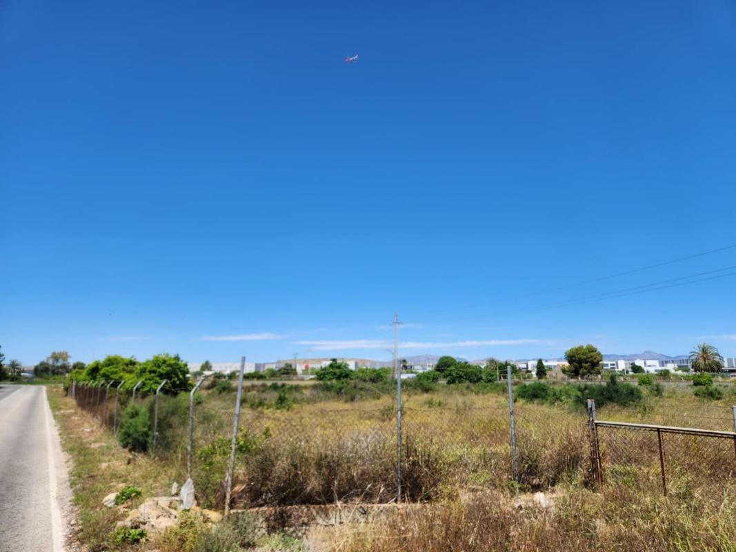 Terreno en venta en Elche / Elx, Alicante photo 3