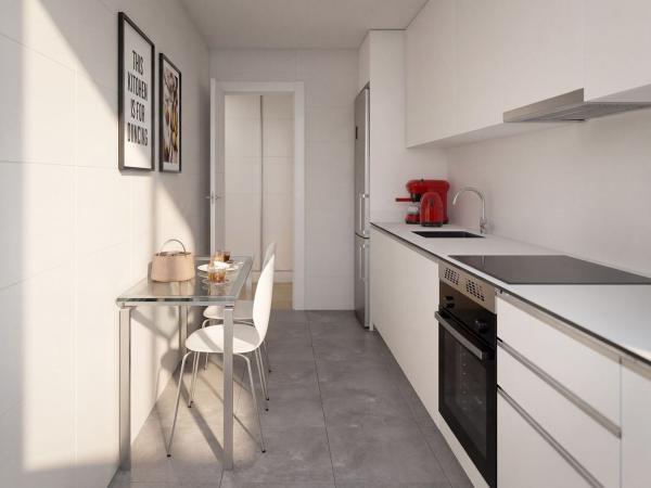Venta de piso en Piso en Carretera Ma-401 s/n, Polígonos - Recinto Ferial, Málaga, Málaga
thumbnail 2
