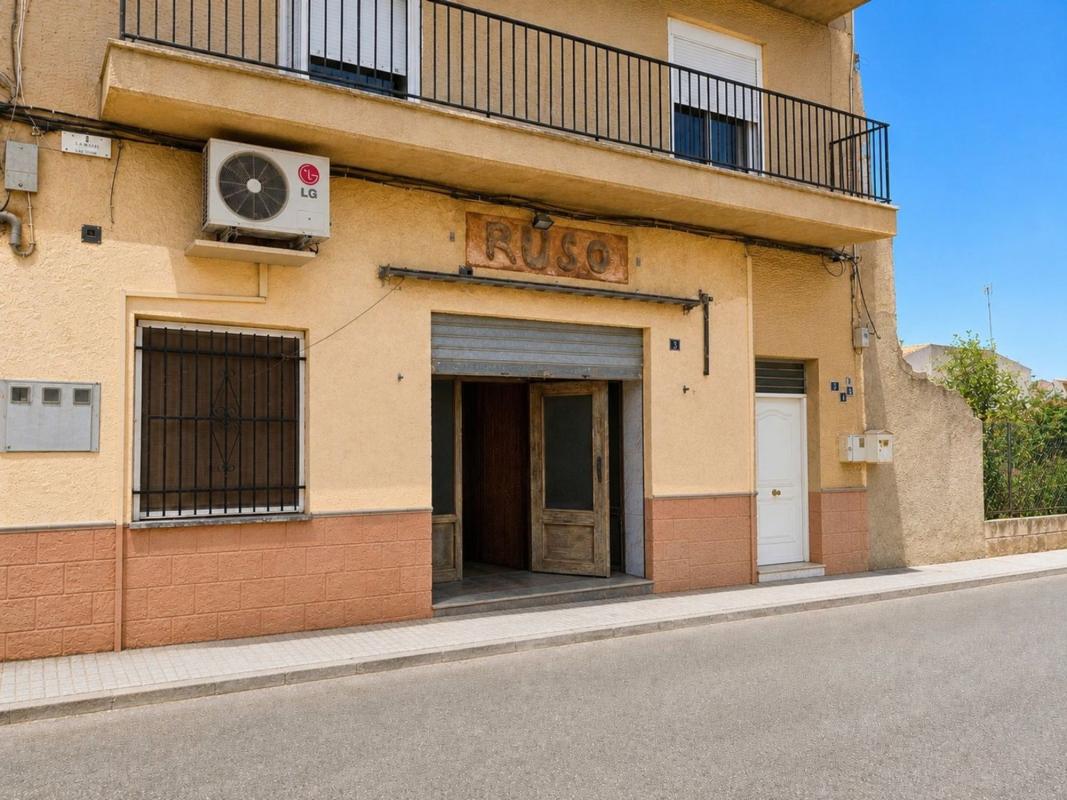 Propiedades en venta y alquiler en España photo 1