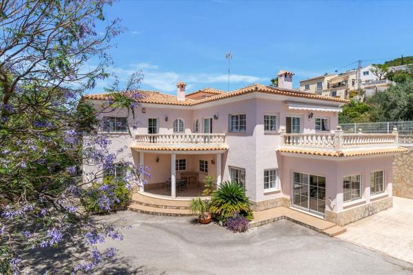 Chalet independiente en venta en Casa o chalet en Calle Llebeig, 6, Bulevar - Puerta Mítica, La Villajoyosa / Vila Joiosa, La Villajoyosa / Vila Joiosa
photo 1