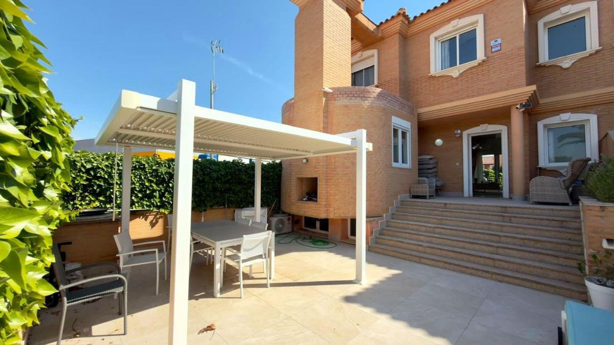 Properties for sale and rent in Spain photo 1