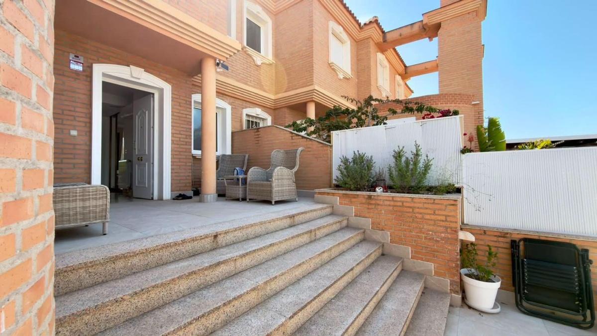 Properties for sale and rent in Spain photo 2