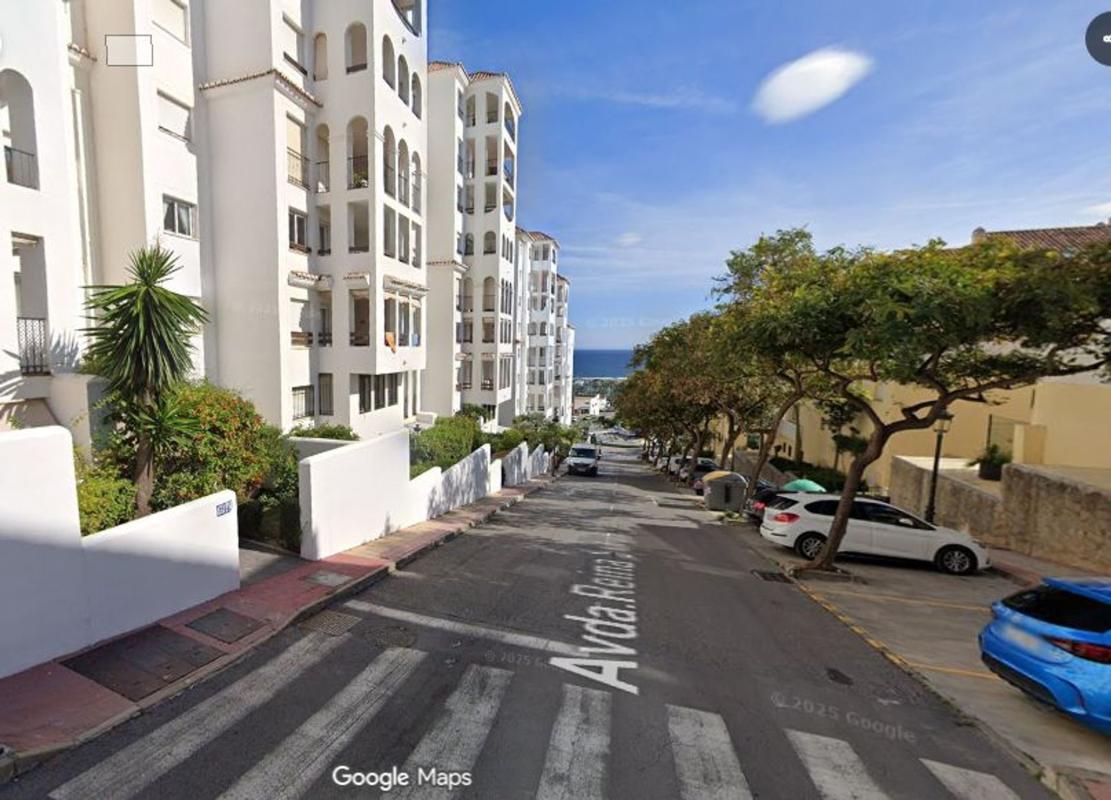 Venta de piso en Piso en Avenida Reina Sofia, 39, Puerto de Estepona, Estepona, Estepona
 photo 2