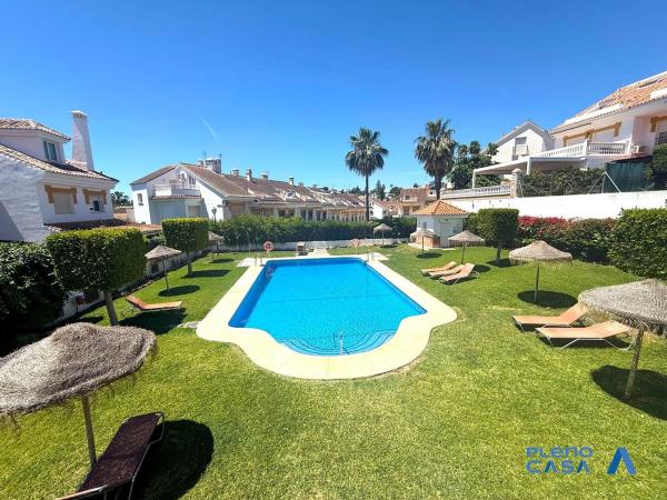 Chalet pareado en El Coto, Mijas photo 1