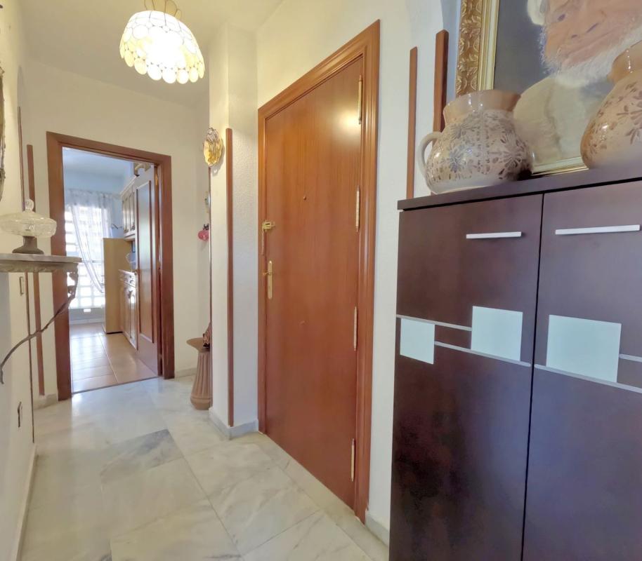 Sale of apartment in Piso en Calle Víctor de la Serna, Playa de los Boliches, Fuengirola, Fuengirola
 photo 2