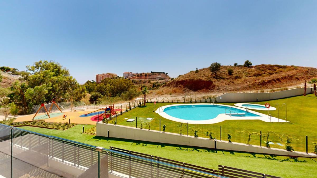 Sale of apartment in Piso en Calle Zorzal, Torreblanca del Sol, Fuengirola, Fuengirola
photo 2