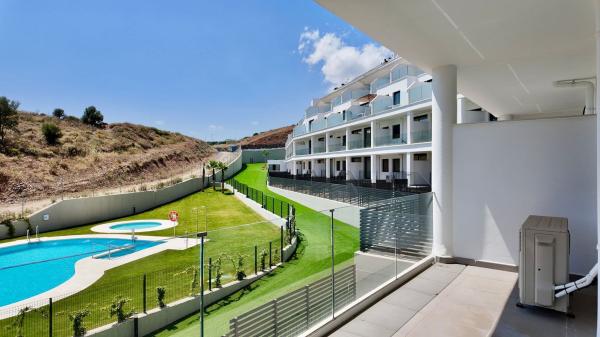 Sale of flat in Piso en Calle Zorzal, Torreblanca del Sol, Fuengirola, Fuengirola
thumbnail 2