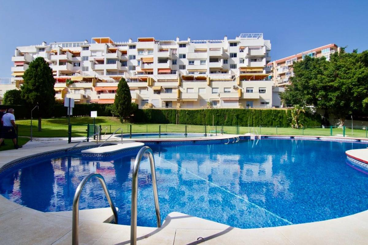 Продажа квартиры на Piso en Avenida Ciudad de Melilla s/n, Arroyo de la Miel, Benalmádena, Бенальмадена
photo 4