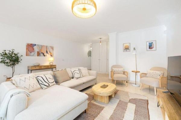 Sale of flat in Piso en Zona Puerto Deportivo, Fuengirola, Fuengirola
thumbnail 1