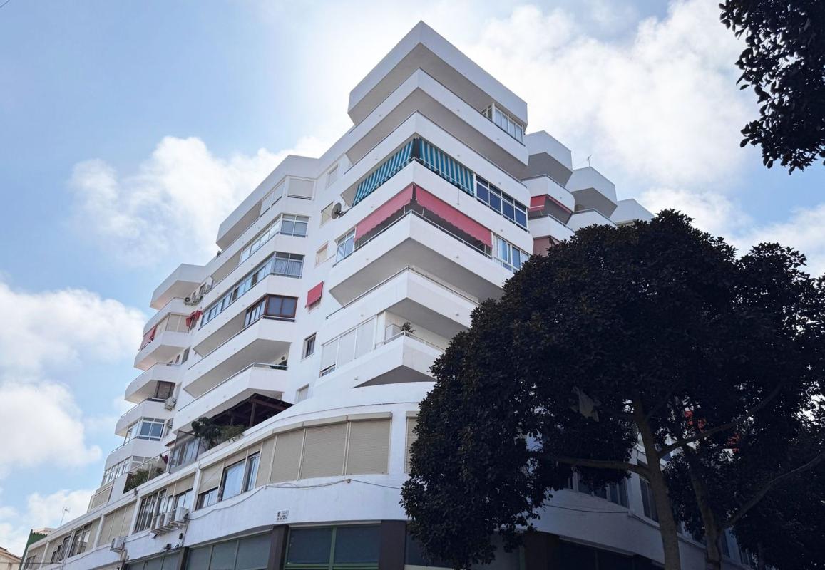 Sale of apartment in Piso en Avenida Joan Miró, Calvario, Torremolinos, Torremolinos
photo 1
