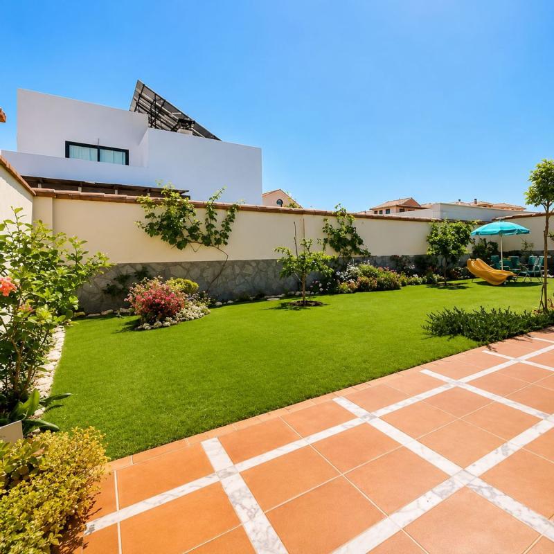 Properties for sale and rent in Spain photo 3