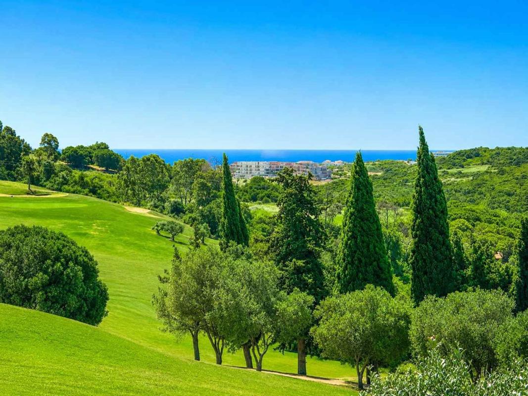 Sale of apartment in Piso en Estepona Golf, Estepona, Estepona
 photo 2