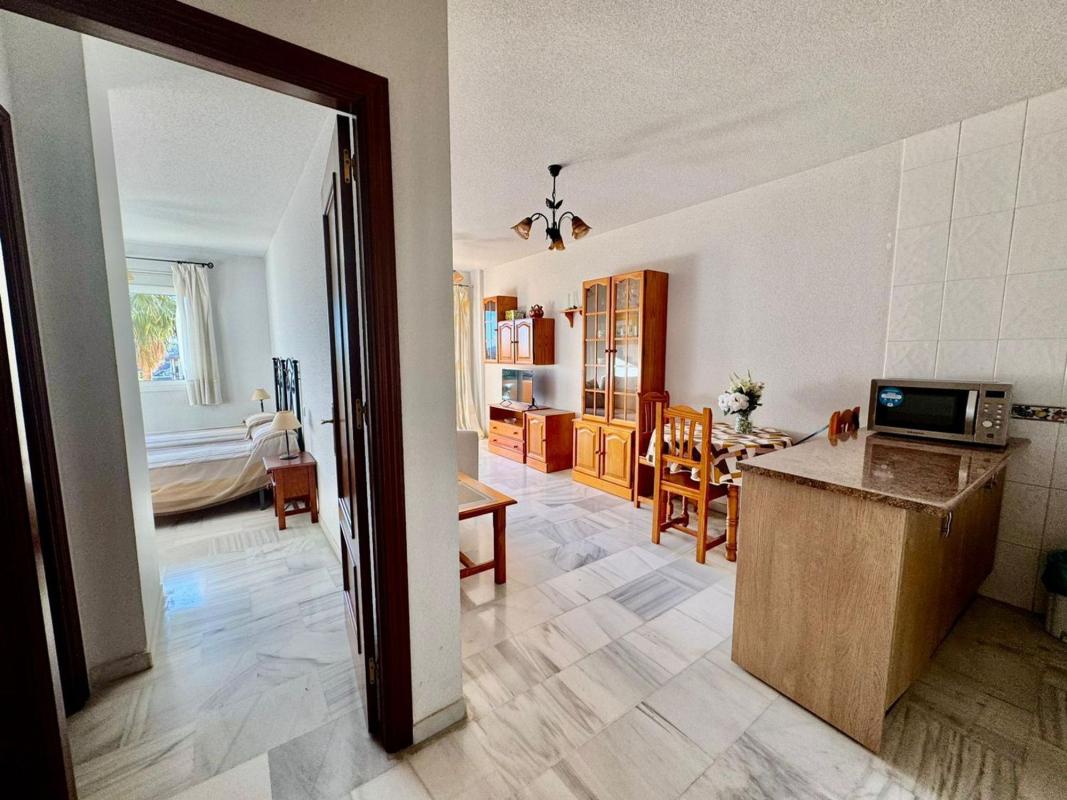 Sale of apartment in Piso en Calle Chumbera, 2, Los Pacos, Fuengirola, Fuengirola
photo 5