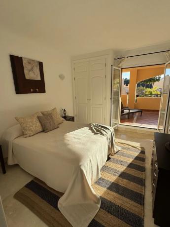 Venta de piso en Piso en Calle Hiedra, 39, Green Hills - Las Cumbres de Elviria, Marbella, Marbella
 photo 3