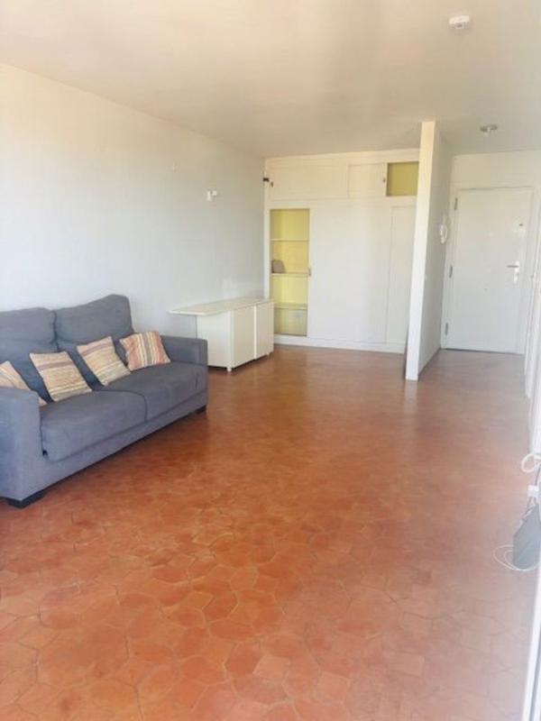 Venta de piso en Piso en Avenida Casarabonela s/n, Reserva de Marbella, Marbella, Marbella
photo 3