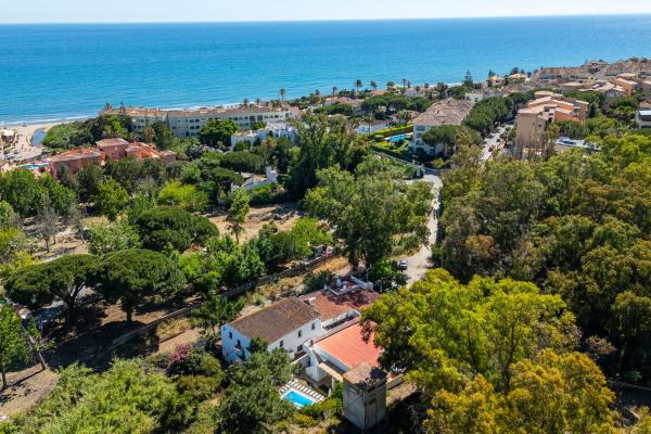 Venta de piso en Piso en Calle del Mar de la Tranquilidad, Romana Playa, Marbella, Marbella
photo 1