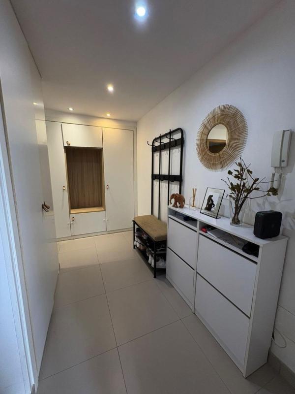 Venta de piso en Piso en Avenida Cánovas del Castillo, Huerta Belón-Calvario, Marbella, Marbella
 photo 2