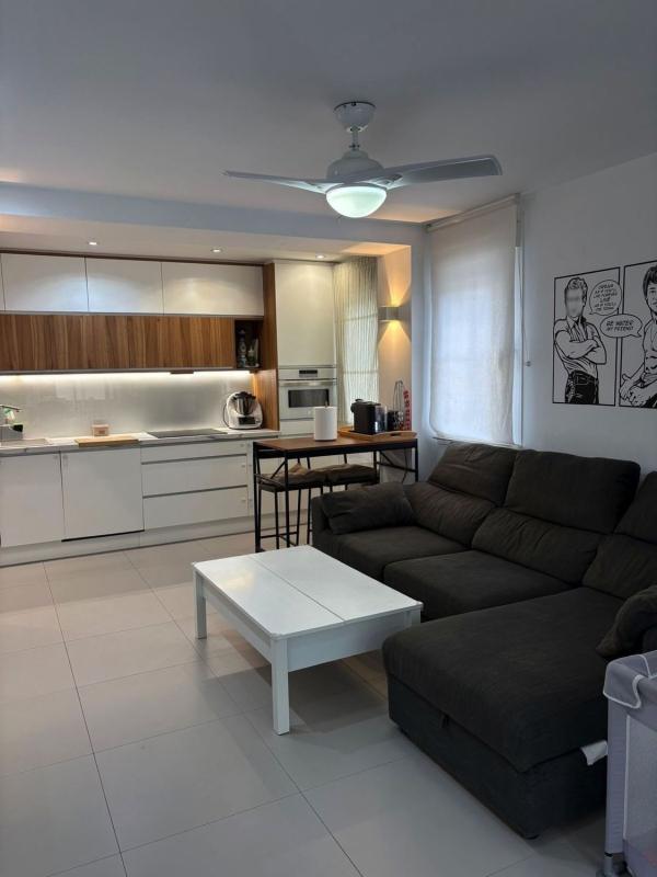 Venta de piso en Piso en Avenida Cánovas del Castillo, Huerta Belón-Calvario, Marbella, Marbella
 photo 4