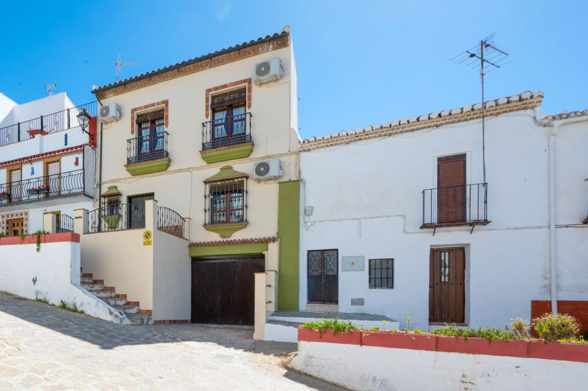 Propiedades en venta y alquiler en España photo 1