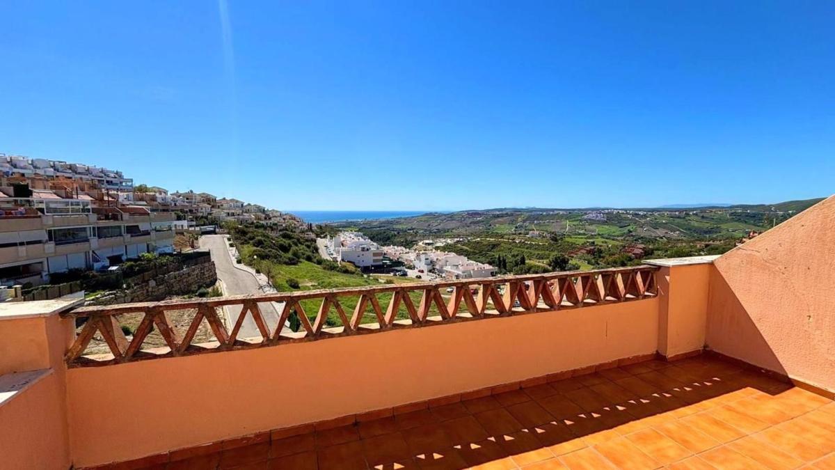 Продажа пентхауса на Ático en Calle Doña Julia, Doña Julia Golf, Casares, Касарес photo 1