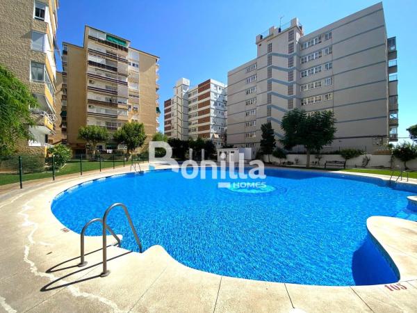 Venta de piso en Piso en Avenida de Colon, Paseo Marítimo de Levante, Vélez-Malaga, Vélez-Malaga
 photo 1