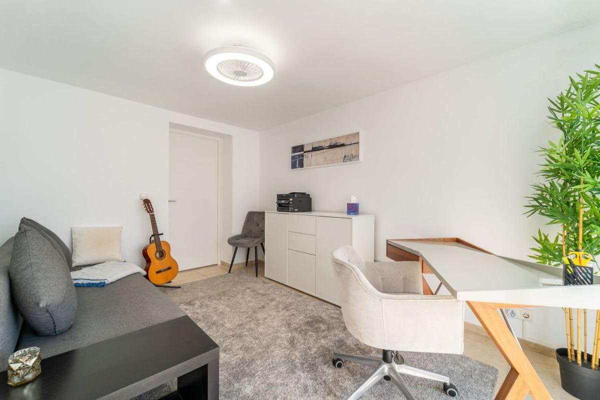 Properties for sale and rent in Spain photo 3