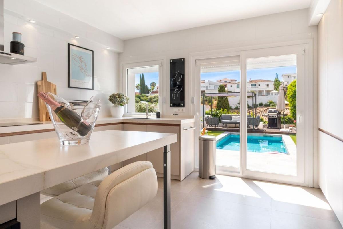Properties for sale and rent in Spain photo 4