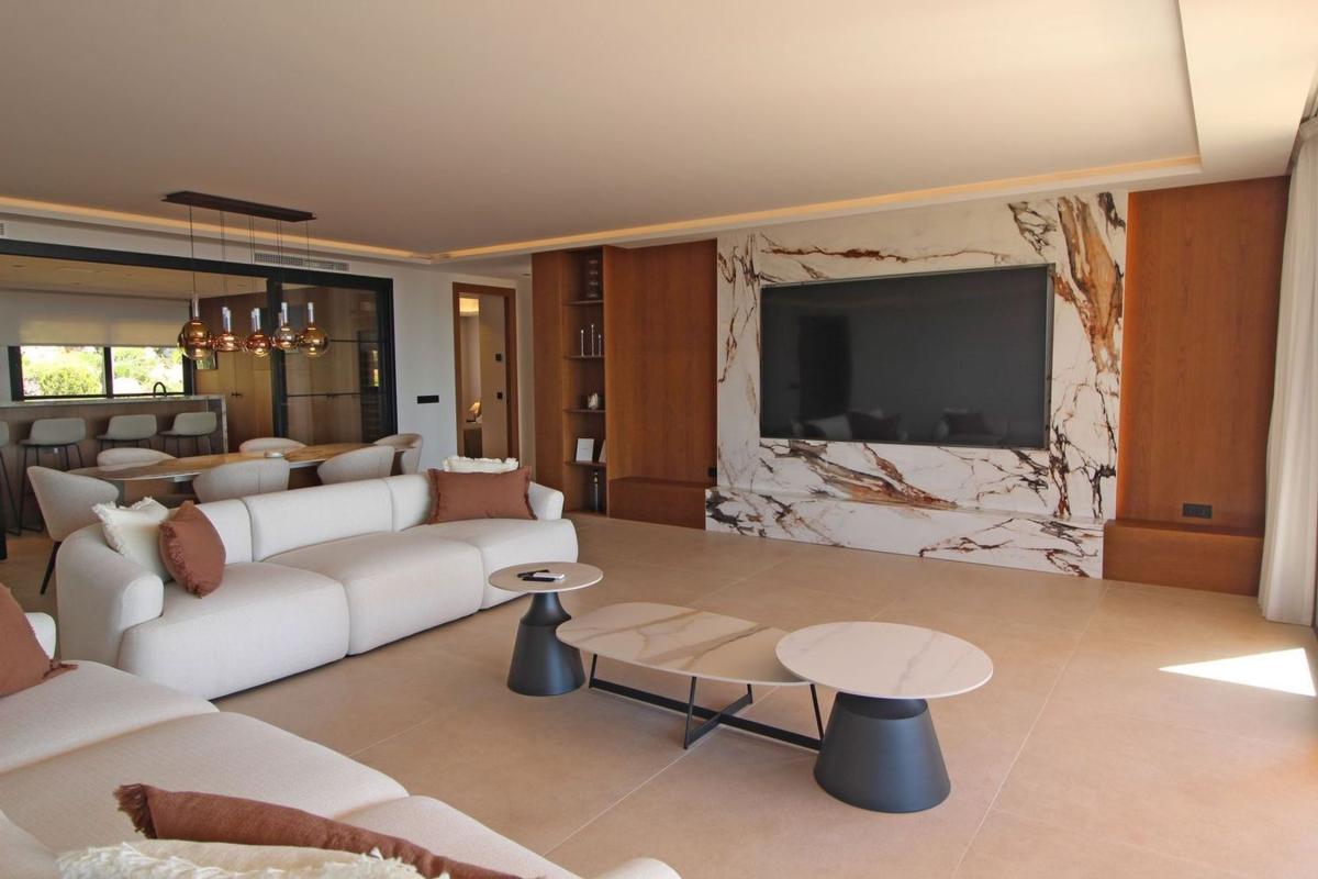 Venta de piso en Piso en Avenida Calderón de la Barca s/n, Los Naranjos, Marbella, Marbella
photo 1