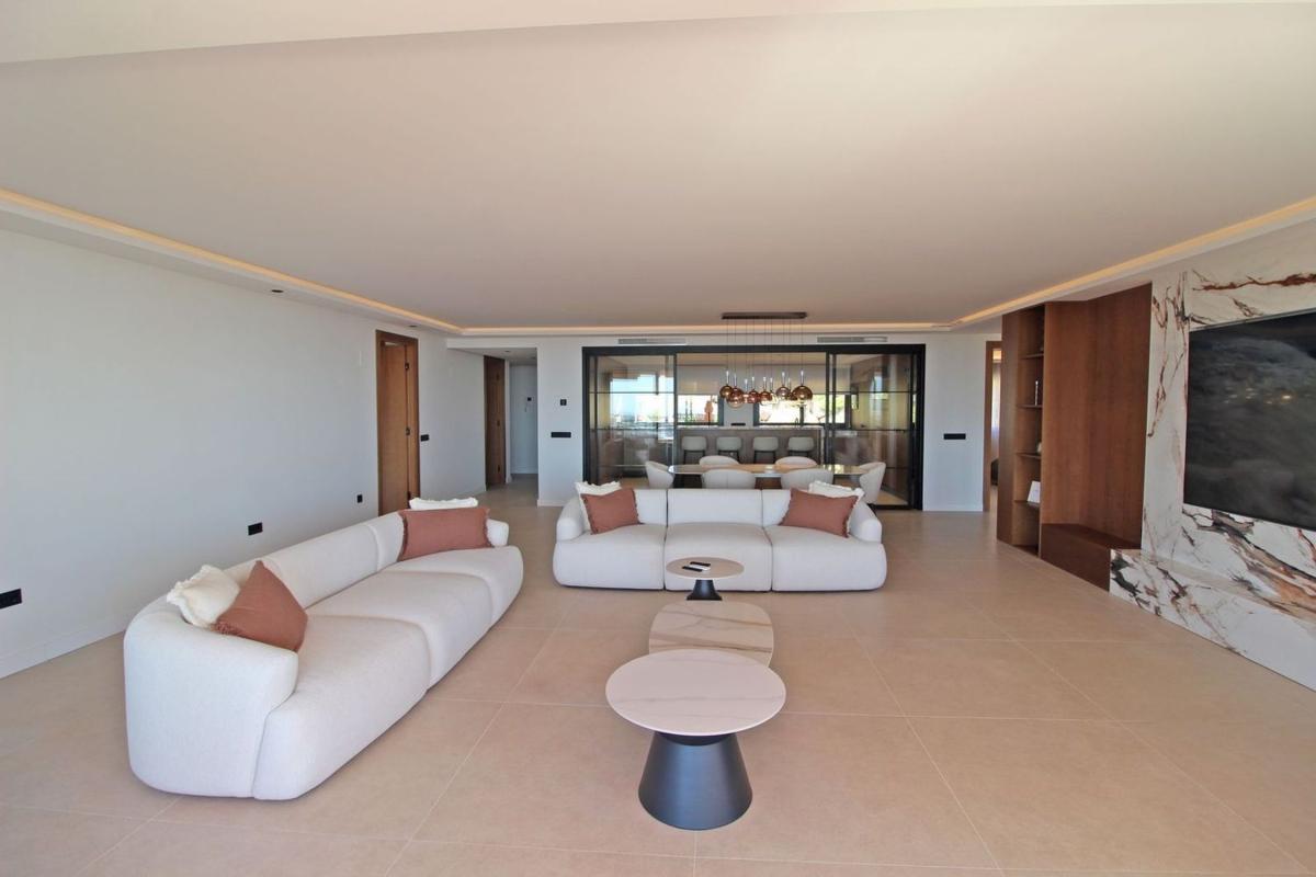 Venta de piso en Piso en Avenida Calderón de la Barca s/n, Los Naranjos, Marbella, Marbella
photo 2