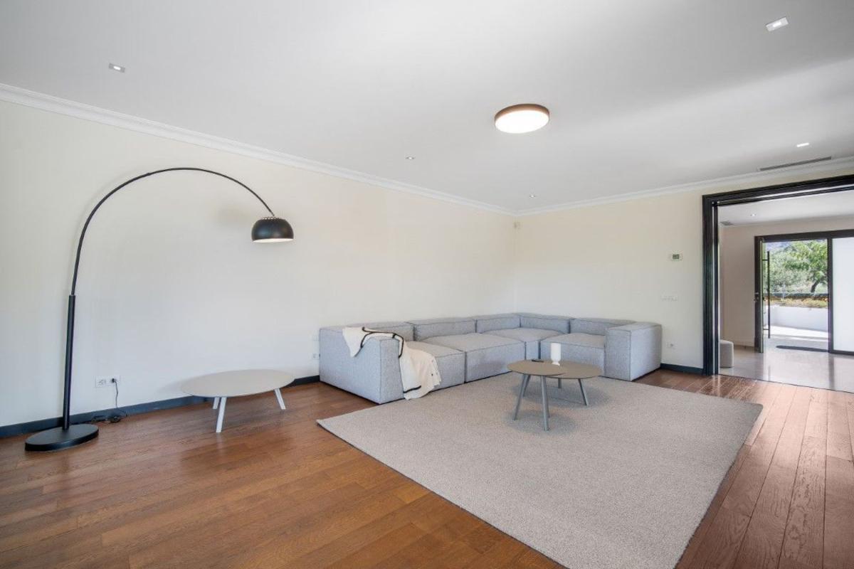 Properties for sale and rent in Spain photo 3
