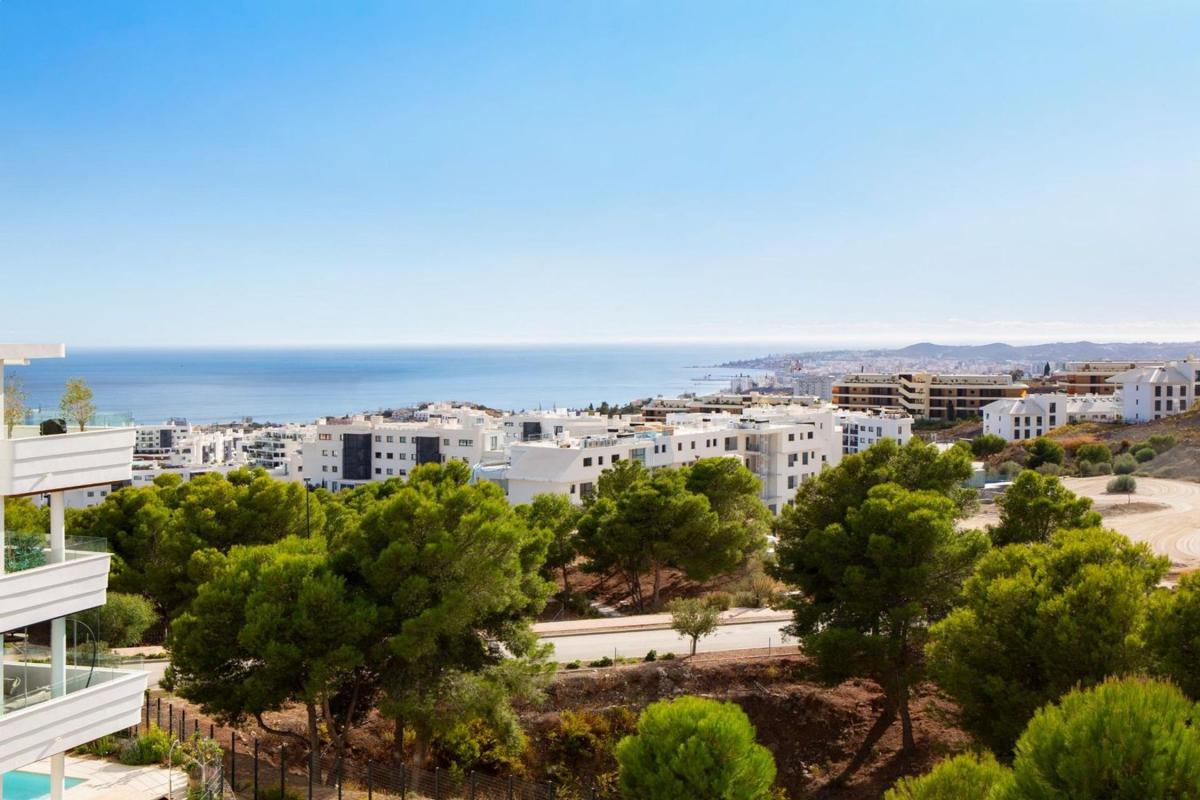 Sale of apartment in Piso en Avenida 8 de Marzo s/n, El Higuerón, Fuengirola, Fuengirola
 photo 2