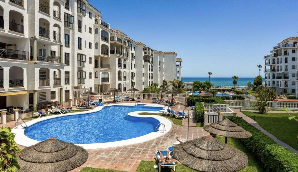 Sprzedaż mieszkania w Piso en Urbanizacion Marina de la Duquesa, 3, Puerto de la Duquesa, Manilva, Manilva
photo 1