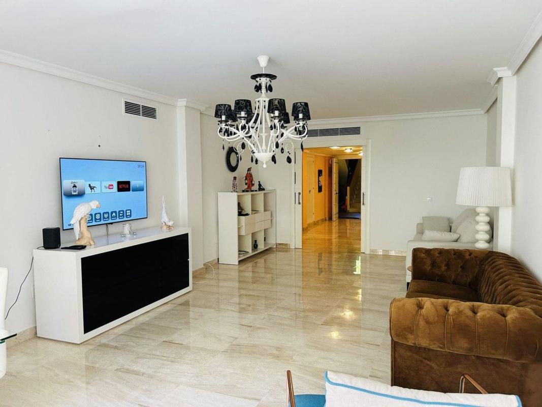 Venta de piso en Piso en Avenida atolón de coral s/n, Romana Playa, Marbella, Marbella
photo 2