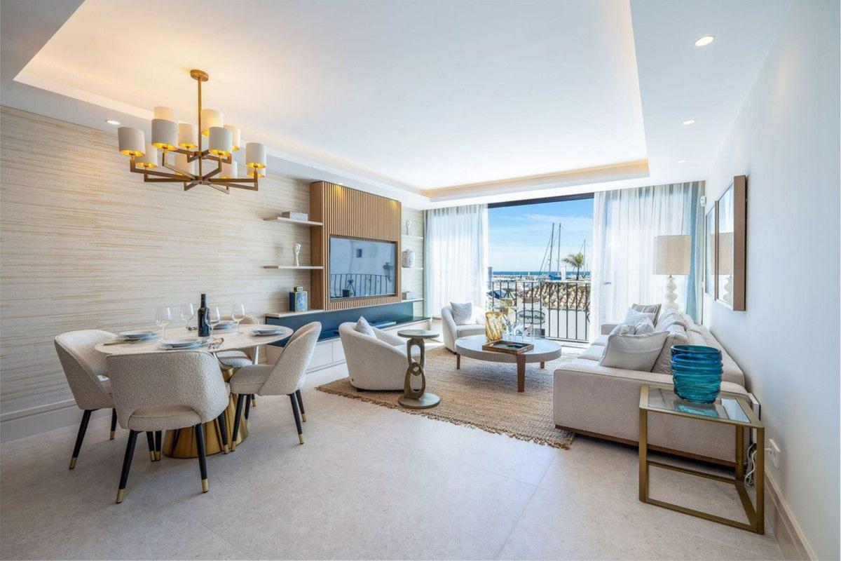 Venta de piso en Piso en Calle Tramo de Unión, Puerto Banús, Marbella, Marbella
 photo 3