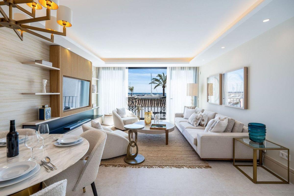 Venta de piso en Piso en Calle Tramo de Unión, Puerto Banús, Marbella, Marbella
 photo 4