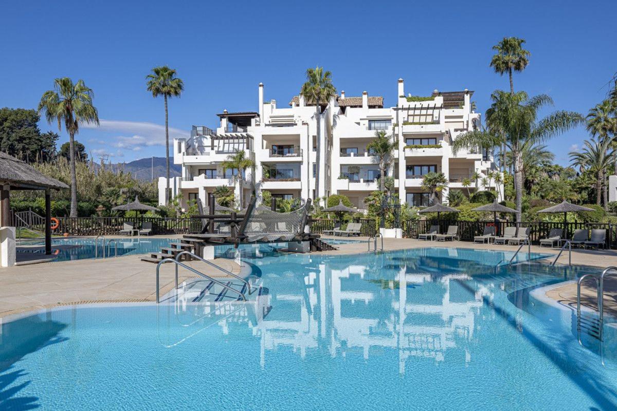 Sprzedaż mieszkania w Piso en El Velerín, Estepona, Estepona
photo 2