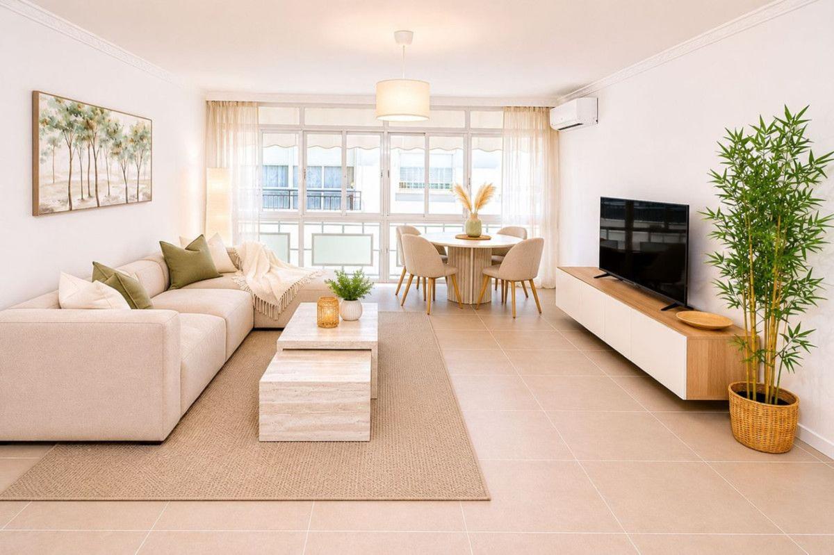 Sale of apartment in Piso en Calle San Cayetano, 16, Centro, Estepona, Estepona
photo 1