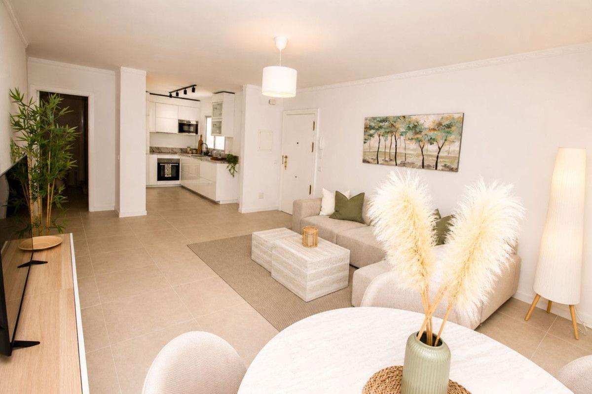 Sale of apartment in Piso en Calle San Cayetano, 16, Centro, Estepona, Estepona
photo 3