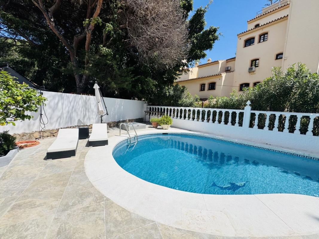 Properties for sale and rent in Spain photo 3