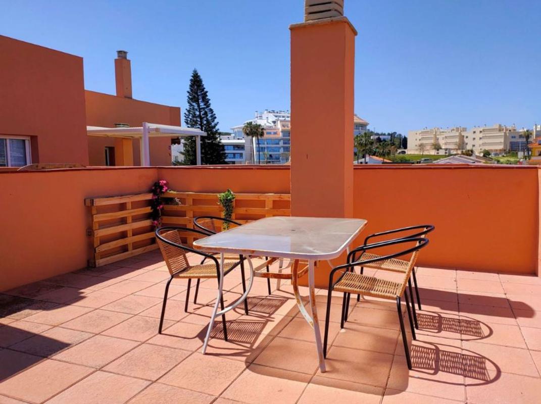 Продажа пентхауса на  Ático en Calle Encinas, Zona Sohail, Fuengirola, Фуэнхирола photo 3