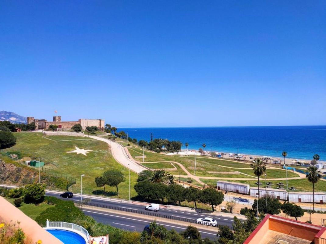Продажа пентхауса на  Ático en Calle Encinas, Zona Sohail, Fuengirola, Фуэнхирола photo 4