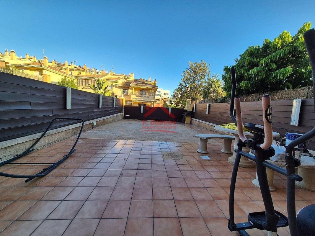 Venta de piso en Piso en Calle Cerro del Romeral, Camino Algarrobo - Las Arenas, Vélez-Malaga, Vélez-Malaga
photo 1