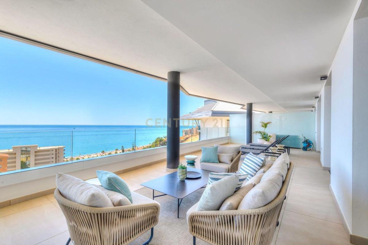 Sale of apartment in Piso en Calle Begoña, 1, Las Gaviotas, Fuengirola, Fuengirola
photo 2