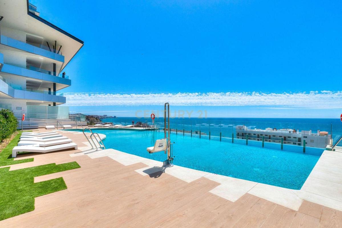 Sale of apartment in Piso en Calle Begoña, 1, Las Gaviotas, Fuengirola, Fuengirola
 photo 2