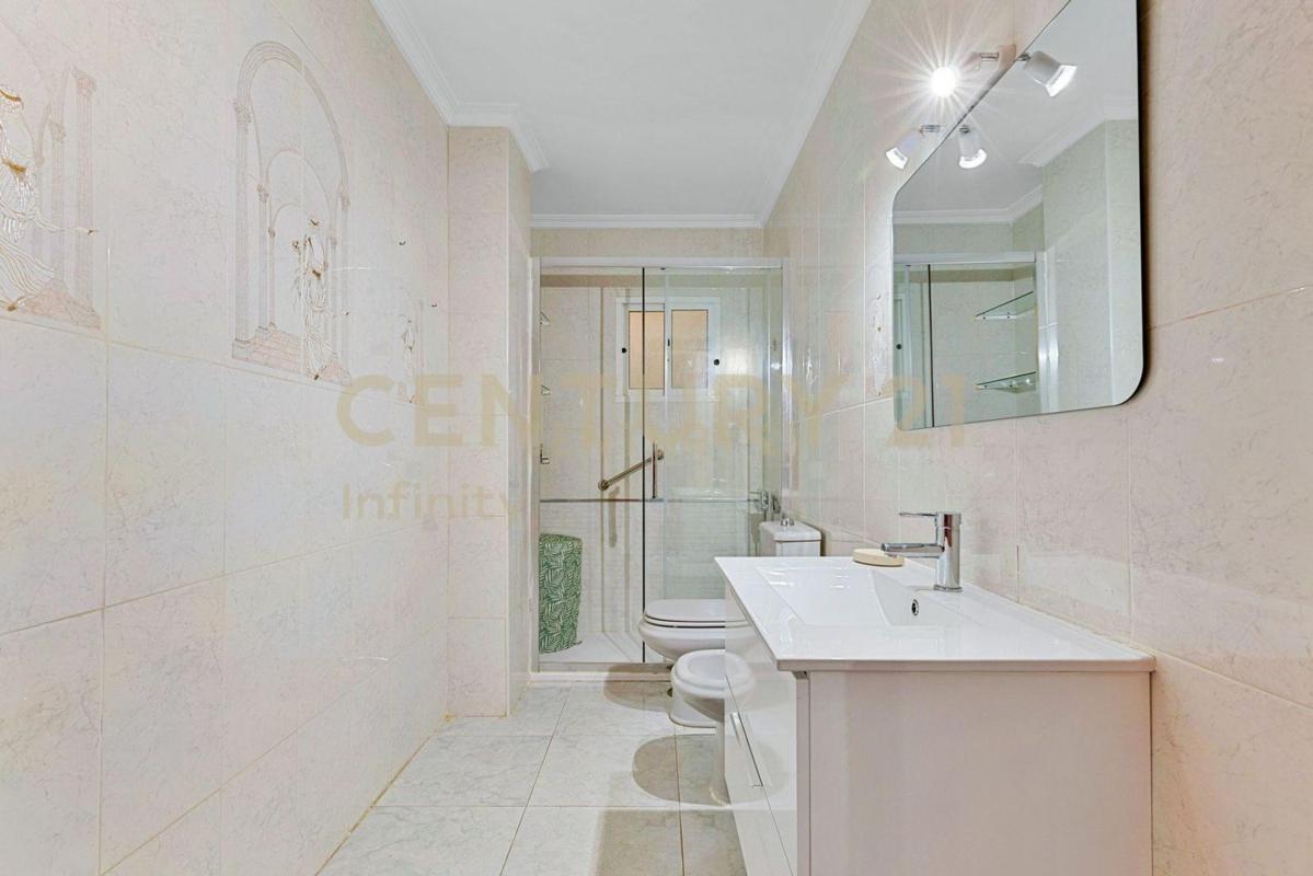 Sale of apartment in Piso en Calle Perú, 2, Centro Ciudad, Fuengirola, Fuengirola
photo 4