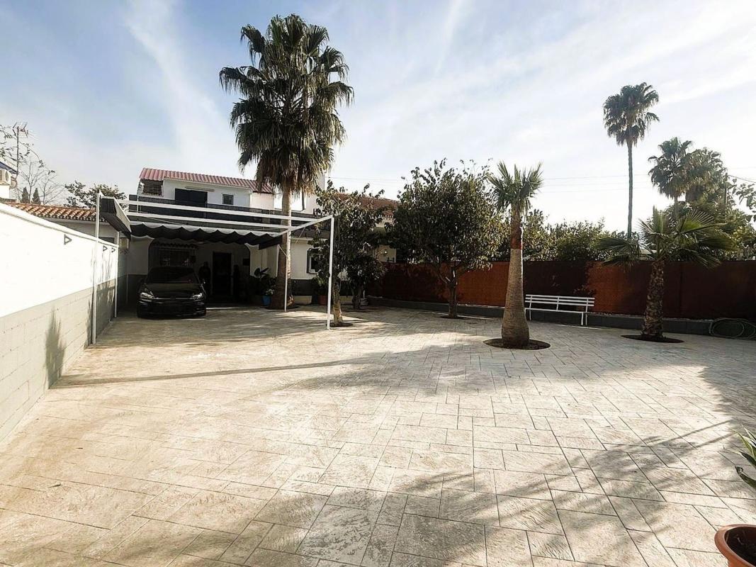 Properties for sale and rent in Spain photo 2